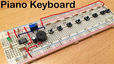 Piano Keyboard with NE555 .